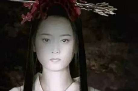 封神榜中，纣王为什么要去女娲宫？