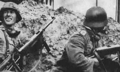 希特勒到底为什么要进军北非？原因是什么？