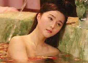 杨贵妃竟亲自为安禄山洗澡！唐玄宗头顶一片草原