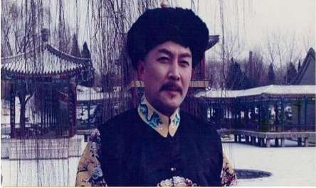 年羹尧做了什么样的决定？这个决定是怎么回事？