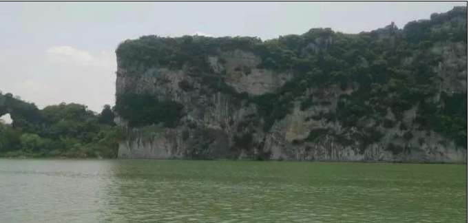 逼死南宋10万军民跳海的张弘范结局如何？孙辈尽被蒙古兵杀死！