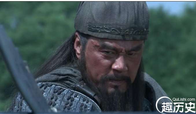 关羽居然单挑不过曹军先锋官，最后还差点丢了性命