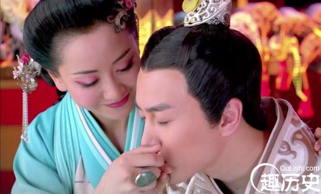 她不择手段让女儿当上了皇后，没想到最终却害了她