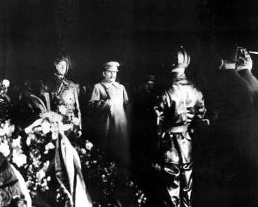 苏联肃反运动实在什么背景下发生的？原因是什么