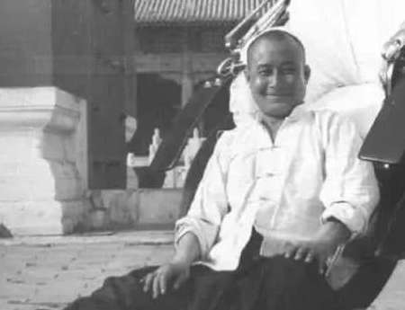 末代超级败家子，卖王府卖祖坟，最后沦落到拉黄包车