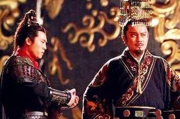 秦始皇大一统，却为何仅15年就灭亡？除了暴政还有什么原因？