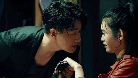 《手机狂响》是佟大为主演的吗？佟大为在里面扮演什么