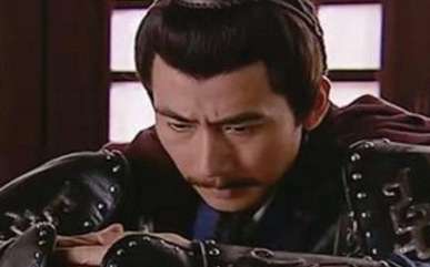 戎马一生为国家，死后却无人祭祀，坟前杂草丛生