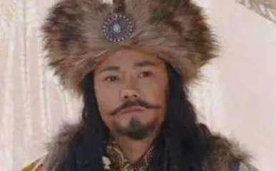 大臣娶了皇太后，皇帝成他儿子