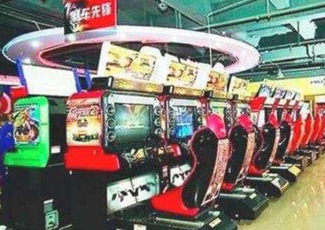 男子敲诈电玩城具体情况是什么？老板居然选择给7万块息事宁人