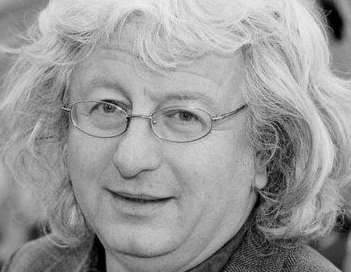 艾斯特哈兹·彼得