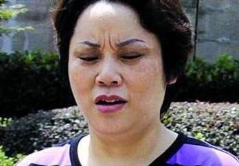 “黑帮一姐”包养16个男人，被判入狱18年！