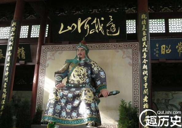 岳飞死后显圣？仇人儿子进入岳飞庙，当场暴死，后人称奇