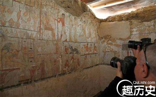 埃及考古队在当地发现一座4400年前女祭司的坟墓，保存完好