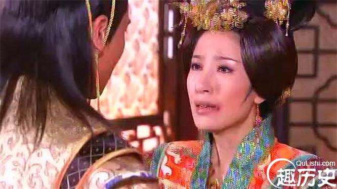 皇后打了宫女，为什么皇帝竟然连下三道圣旨直接废后？