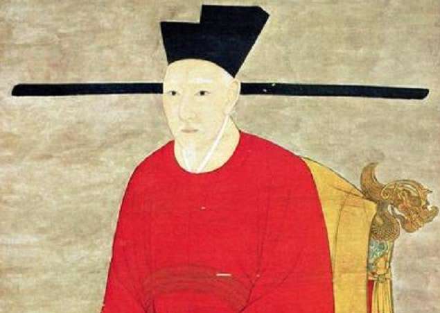 这个皇帝够窝囊，鞋子里面藏刀来提防臣子