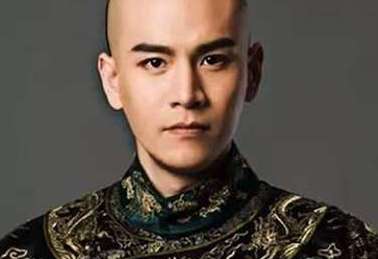 《如懿传》如懿喜欢凌云彻吗？凌云彻和如懿是什么关系