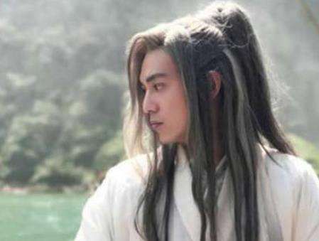《斗破苍穹》萧炎师父药尘的真实身份是什么？药尘是谁演的