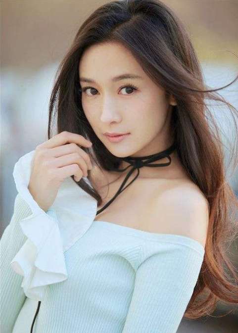 李若宁性感泳装高清大图