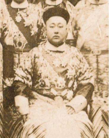 爱新觉罗&middot;载洵除了和金正恩长得相似之外 还有着其他类似的经历