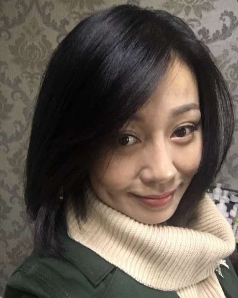张雅萌可爱自拍照