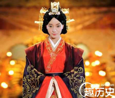 丫鬟的一句话，公主竟然嫁给了自己马夫，皇帝也同意了