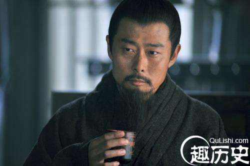 张昭在东吴的地位和周瑜不相上下，他为何后来不被孙权重用