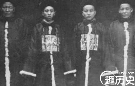 清朝最后一个太监自曝，上夜班鞋里必须藏个东西