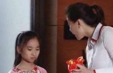 《如果爱》周丽娜骗光万家家产 虐待晴天女儿