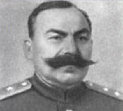 瓦西里·米哈伊洛维奇·巴达诺夫：苏联坦克兵中将