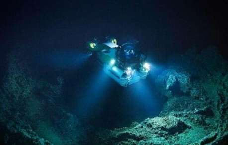 海洋一万米以下的世界是什么样的 海底一万米下有什么生物存在吗