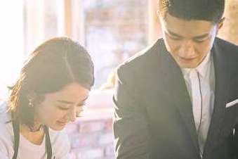 《你和我的倾城时光》每天几点更新几集？主题曲叫什么