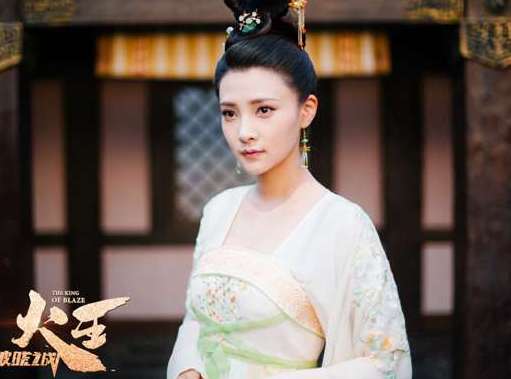 《火王之破晓之战》是陈柏霖主演的吗？陈柏霖在里面扮演谁