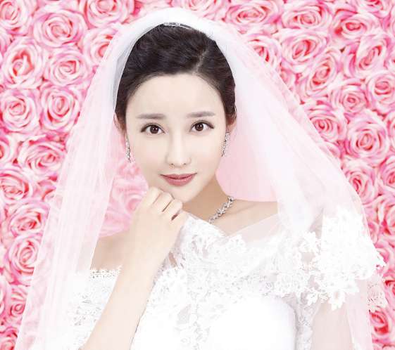 刘凡菲纯白婚纱写真