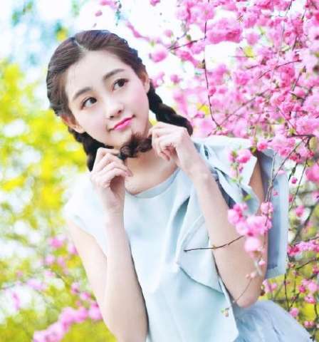 祝绪丹清纯写真