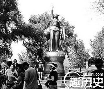 一个美丽的布依族少女反清被俘20岁凌迟而死