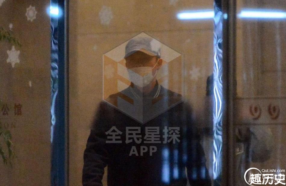 陈赫公寓夜会张子萱 激吻熊抱全纪录