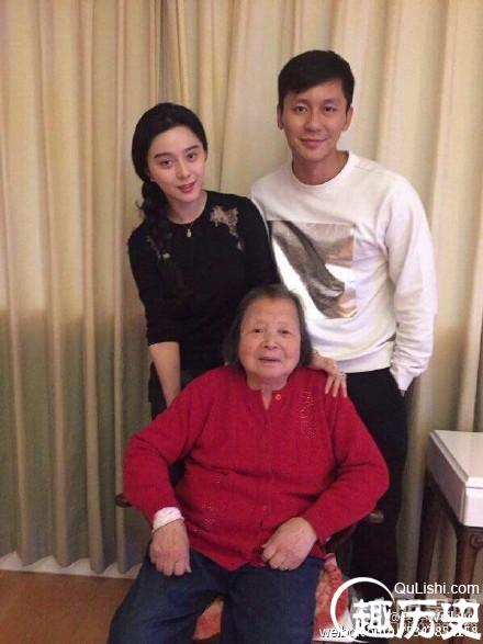 李晨范冰冰公开恋情 炒作女王弄假成真