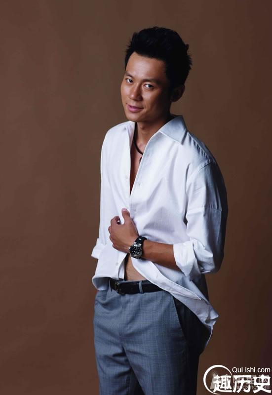 李晨赤膊上阵 动感十足秀型男魅力