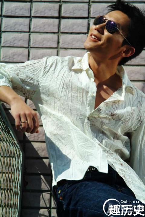 2008年10月刊《健美先生》李晨一展好身材