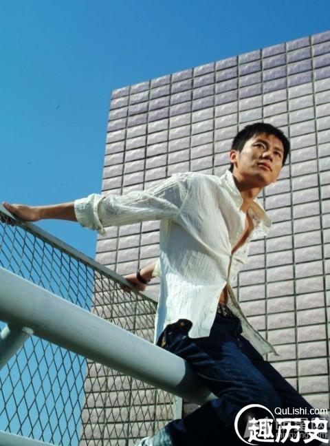 2008年10月刊《健美先生》李晨一展好身材