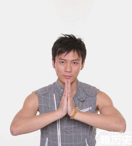 李晨早期休闲写真 一展鲜肉气质