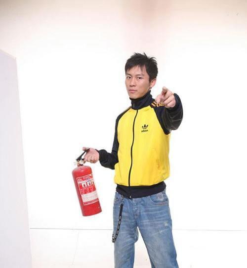 李晨早期休闲写真 一展鲜肉气质