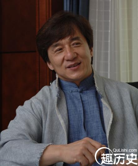 成龙高清图片功夫巨星卖萌引围观