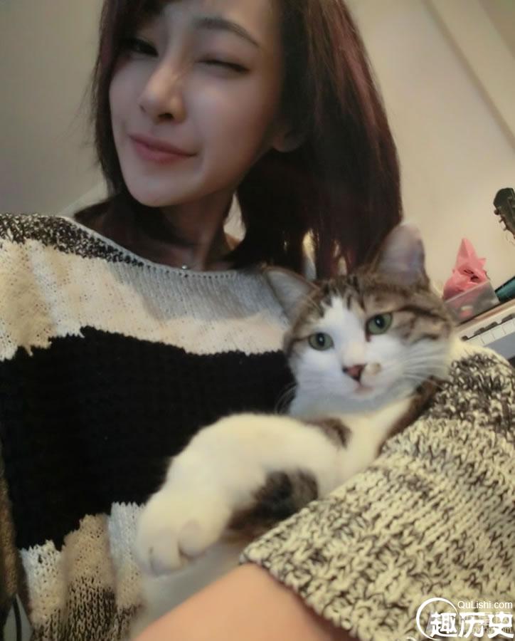 李荣浩前女友路遥艳照曝光