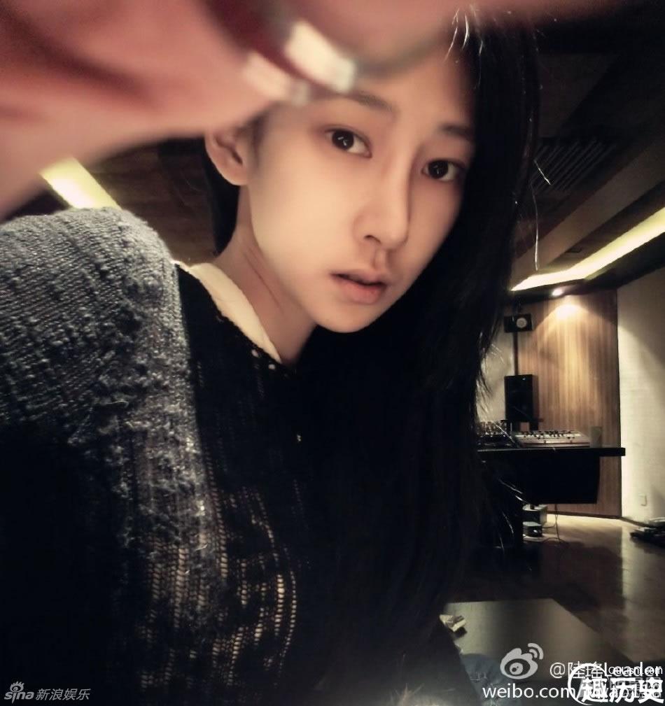 李荣浩前女友路遥艳照曝光