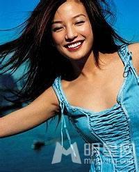 赵薇早期《vogue》杂志写真 初现性感