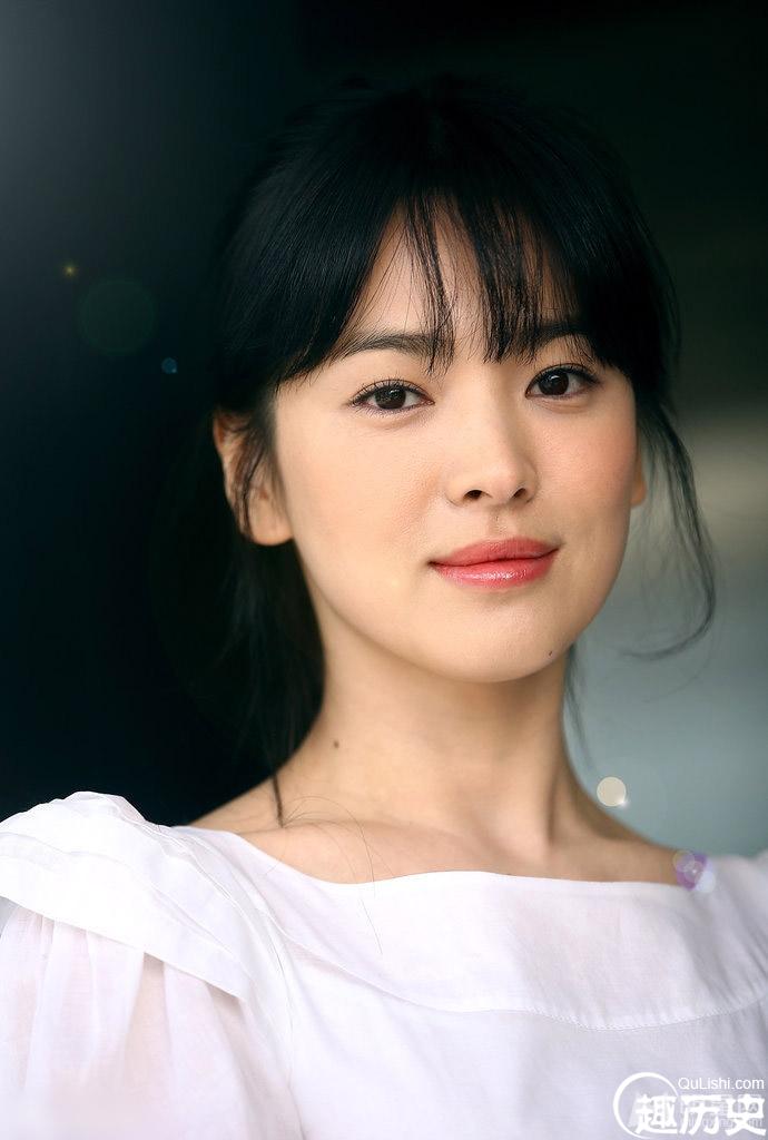 宋慧乔拍写真气质纯美清淡如菊