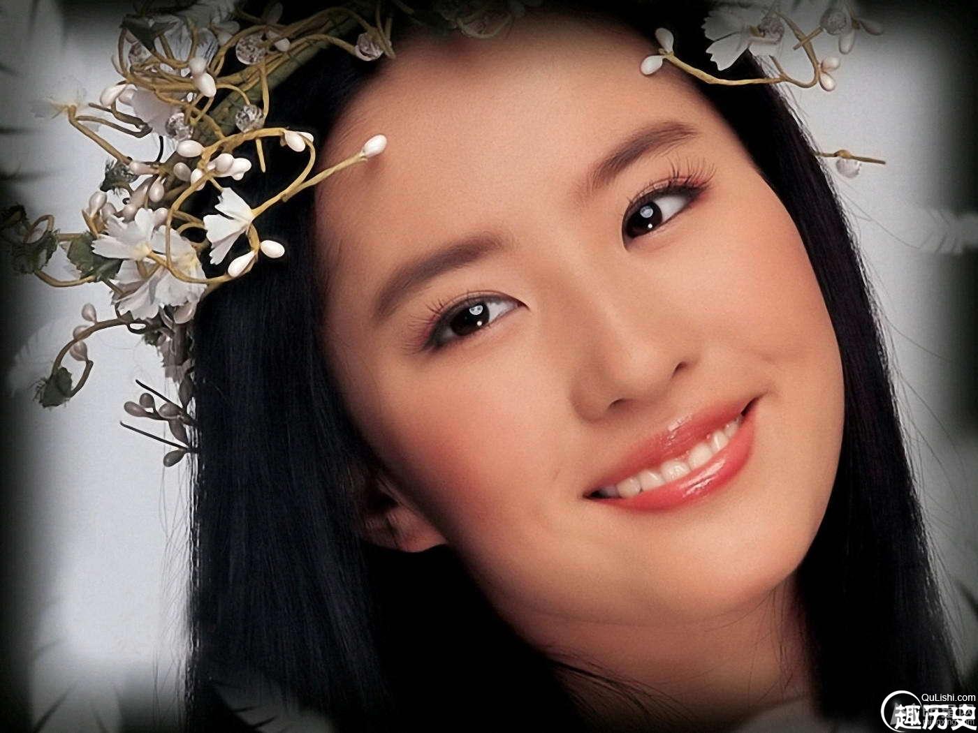 刘亦菲变身武侠少女 