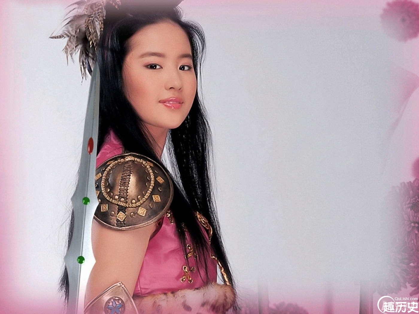 刘亦菲变身武侠少女 